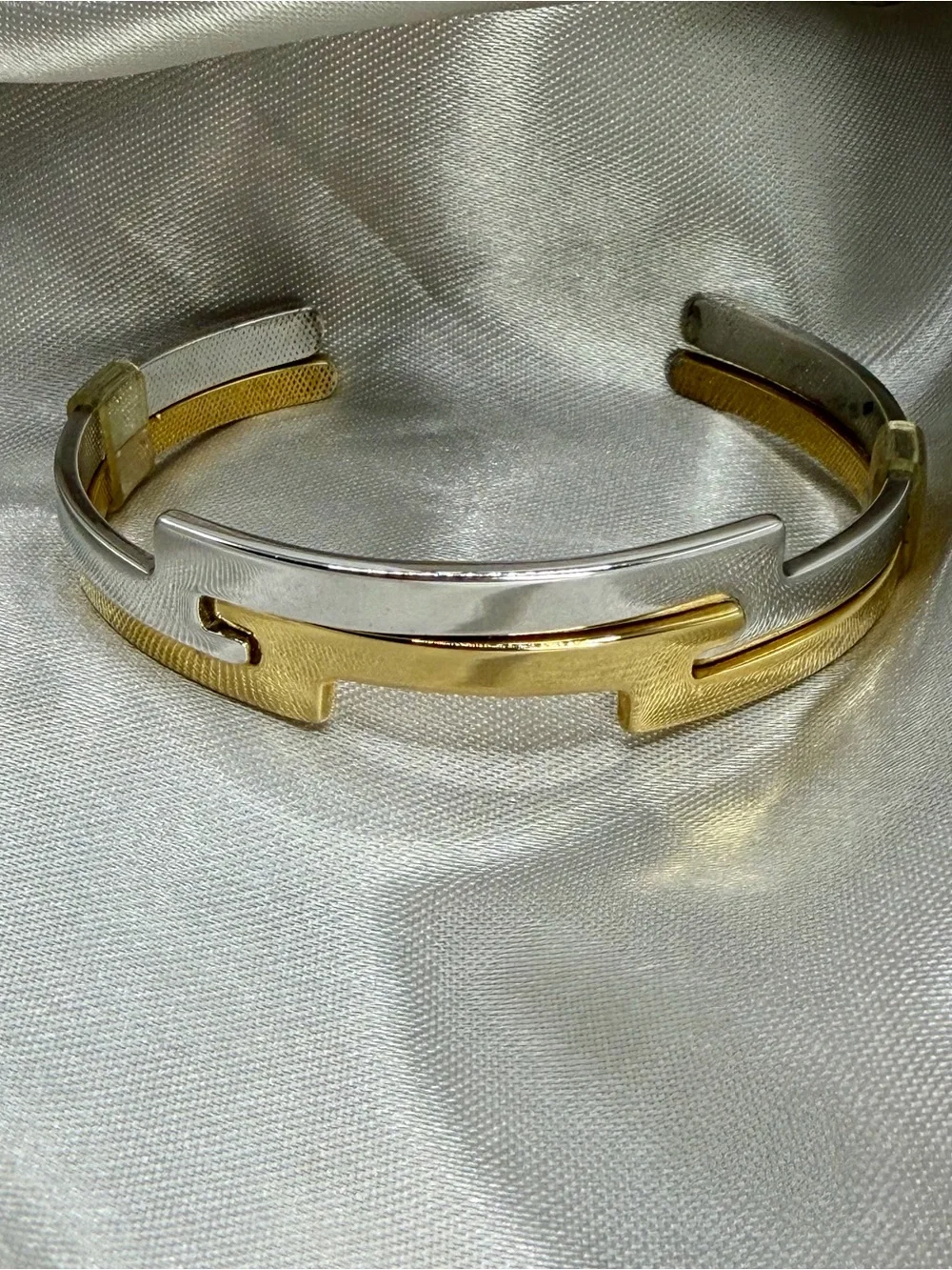 Vintage Avon Gold & Silver Tone Interlocking Counterparts Cuff Bracelet